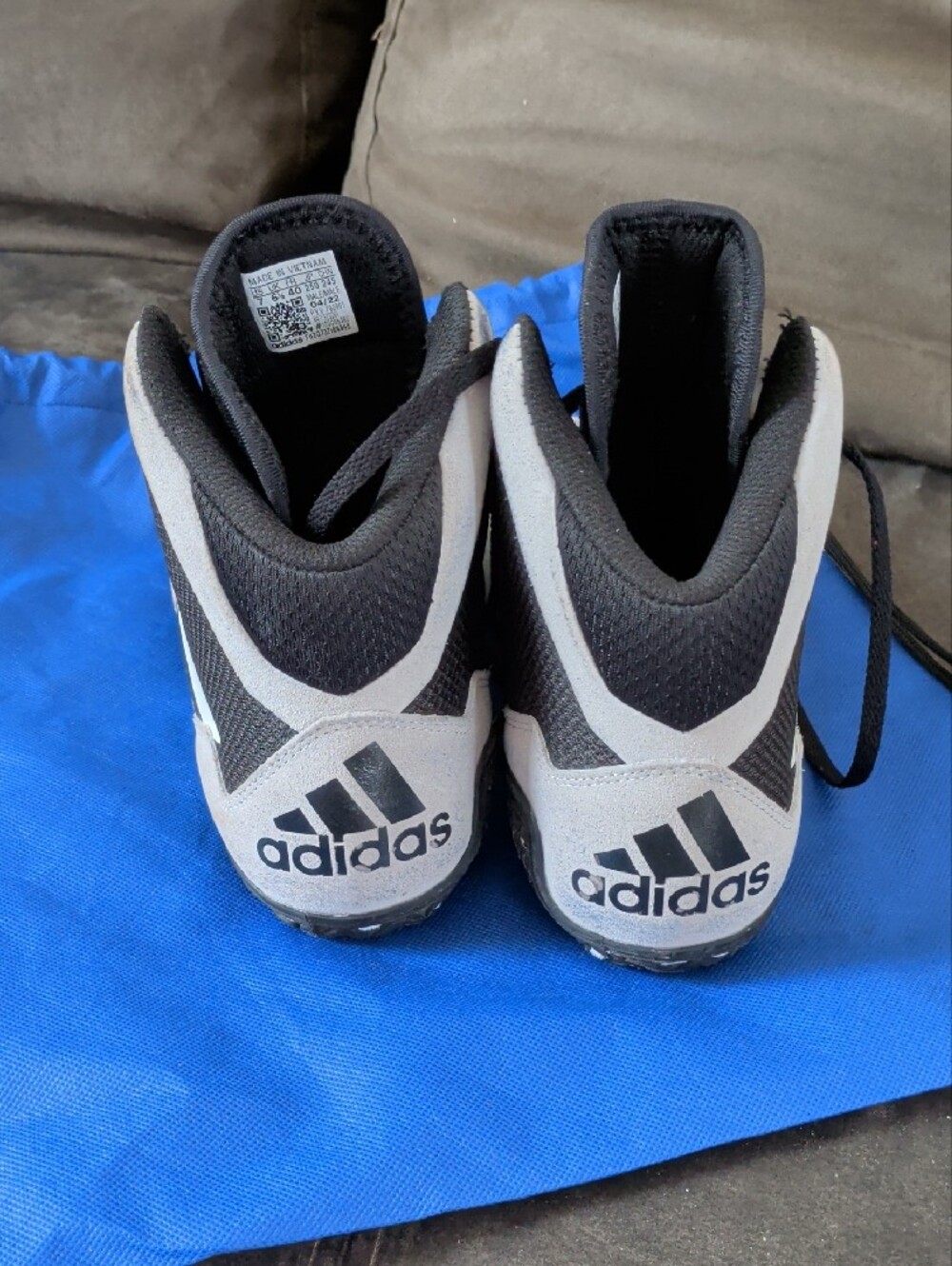 adidas Men's Size 7 Black and Gray Mid-Top Wrestling Athletic Sneakers - Picture 4 of 7